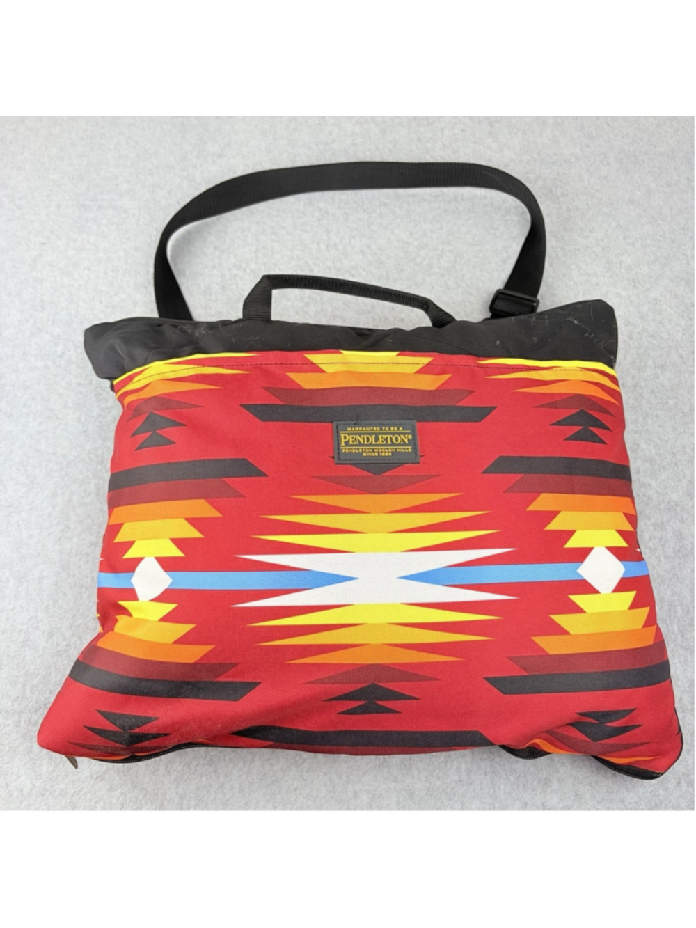 Pendleton picnic / outdoor packable blanket - red Aztec pattern